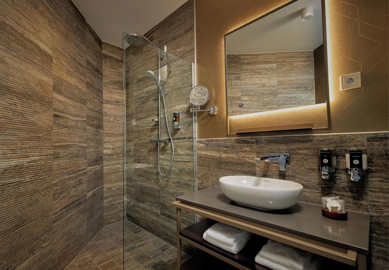 Spa Room,1090591332:JPEG